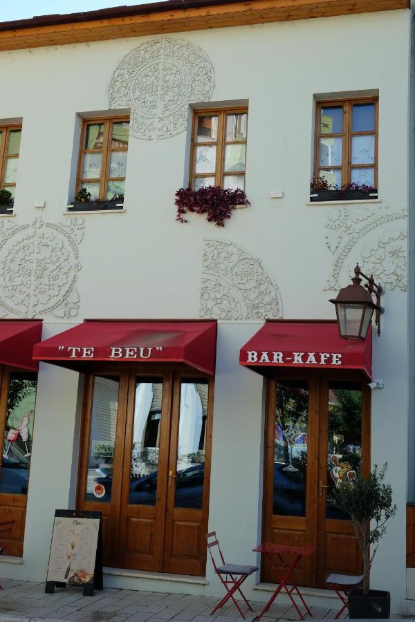 Tebeu Coffe And Bar Vlorë Exterior foto
