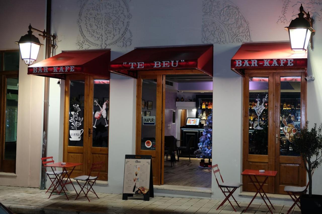 Tebeu Coffe And Bar Vlorë Exterior foto